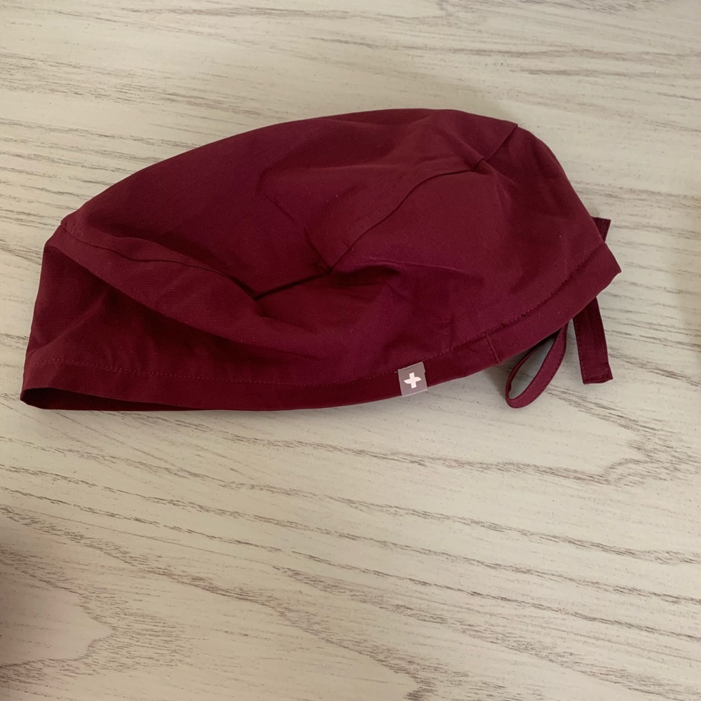 New without tags FIGS burgundy scrub cap